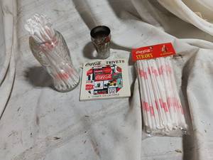 lot 33892 image: Vintage Coca-Cola Set