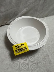 lot 33913 image: Nice Thick White Baking Dish.