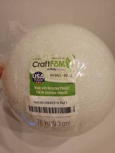 lot 73674 image: Styrofoam Balls 7.6 Inch,Extra Large Styrofoam Ball Craft Foam Balls for DIY - Retail $30