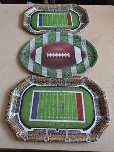 lot 36 image: Football Stadium Dinnerware Serving Plates Set 3 Pieces