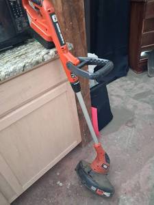 BLACK+DECKER 18V String Trimmer Edger