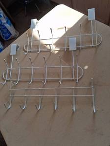 lot 44 image: Wire Wall-Mount Organizer Rack with 4 Shelves and Multiple Hooks