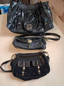 lot 59 image: Karl Lagerfeld Paris Black Handbag Lot 3 Pieces