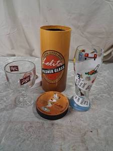lot 65 image: Lolita Hand-Painted Pilsner Glass 22 oz with Original Box