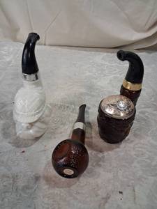 lot 75 image: Avon Wild Country After Shave Bottle Lot 3 Pieces