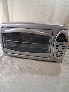 lot 79 image: Brio Pro Countertop Toaster Oven with Digital Controls