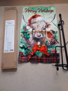 lot 85 image: Meadow Creek Happy Holidays Hol BirdCow Flag Bundle with Stand