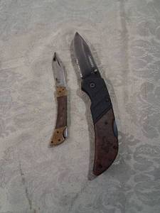 lot 93 image: Husky Folding Knife with Fixed Blade Knife Lot