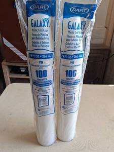 lot 129 image: Dart Galaxy Plastic Cold Cups 9 oz 266 mL 100 Count Lot of 2