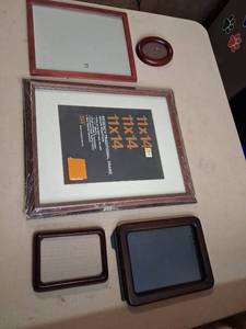 lot 162 image: Regency Traditional Frame 11x14 Wood Picture Frames Lot 5 Pieces
