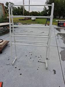 lot 168 image: Livestock Corral Cattle Gate Arch Design 4-Bar Horse Panel
