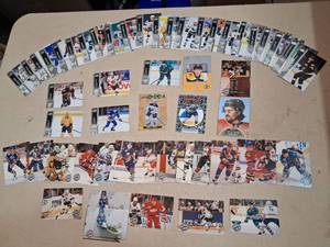 lot 237 image: Hockey Trading Cards Lot 100 Upper Deck Cards Including Inserts