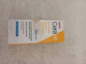 lot 21142 image: CeraVe Hydrating Mineral Sunscreen SPF 30
