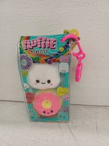 lot 21143 image: Squishmallows Minis Plush Toy Keychain Set