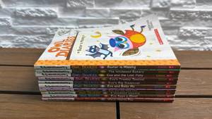 lot 25 image: Owl Diaries (1-10) by Rebecca Elliott - 10 Book Set Scholastic
