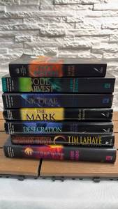 lot 33 image: Tim LaHaye Jerry B. Jenkins 7-Book Set - Left Behind Series
