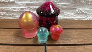 lot 36 image: Lot of 5 decorative resin mushrooms