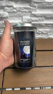 lot 62 image: Yankee Candle Midsummers Night 12 oz Candle