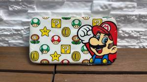 lot 65 image: Nintendo Super Mario Coins & Stars Hinge Wallet