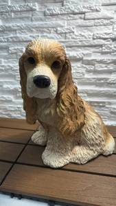lot 68 image: Cocker Spaniel Dog Statue (11 inches Tall)