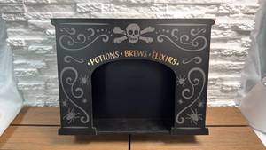 lot 75 image: Horizon Group USA Potions Brews Elixirs Decorative Display Box