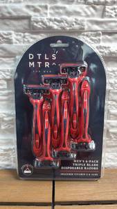 lot 95 image: DTLS MTRA Mens 6-Pack Triple Blade Disposable Razors