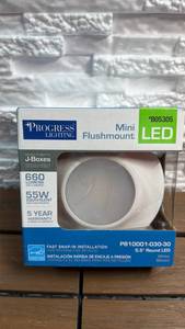 lot 128 image: Progress Lighting Mini Flushmount LED 5.5 Inch Round 660 Lumens P810001-030-30