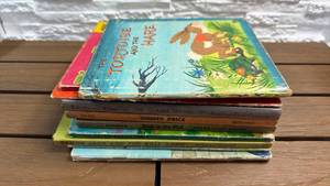 lot 129 image: Lot of 11 Childrens Books