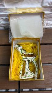 lot 181 image: Decorative Giraffe Trinket Box