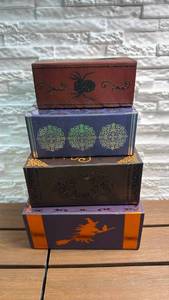 lot 284 image: 4-Book Nesting Decorative Box Set with Witch and Potion Themes