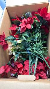 lot 301 image: Large Lot of Silk Flowers