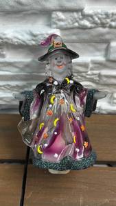 lot 319 image: Witch Night Light Novelty Plug-In Figure