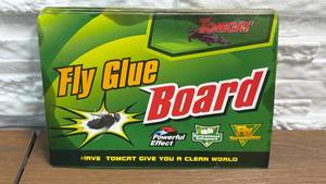 lot 323 image: Tomcat Fly Glue Board (Lot of 10)