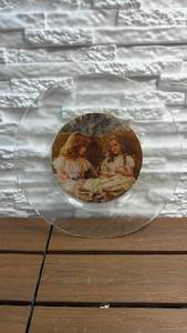 lot 329 image: Decorative Plate with Two Girls (10 Inch Diameter)