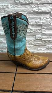 lot 374 image: Decorative Cowboy Boot (Turquoise and Tan) with Embossed Floral Details