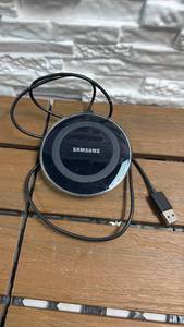 lot 376 image: Samsung Wireless Charger EP-PG920I 5.0V 2.0A