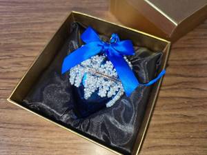 lot 767 image: 4 Bedazzled Locket Ornament, Sapphire Blue