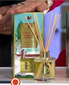 lot 775 image: Elton John x Slatkin  Co. Windsor Garlands Reed Diffuser