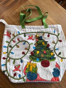 lot 780 image: 14 x 18 beaded gnome tote insulated