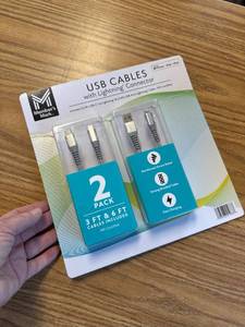 lot 786 image: Members Mark USB C & USB-A Lightning Cables, 1-3 ft & 1-6 ft