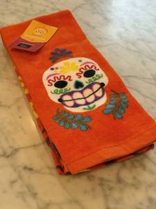 lot 3483 image: Target 2024 Dia De Muertos 2 Pack Sugar Skull Cotton Hand Towel