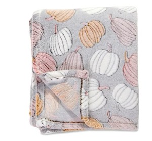 lot 3493 image: Mainstay Printed Textured Plush Throw 50 x 60 Pumpkins