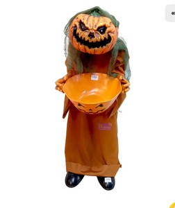 lot 3497 image: Animated Halloween Decor, Life-Size 85cm Animatronic Pumpkin Man