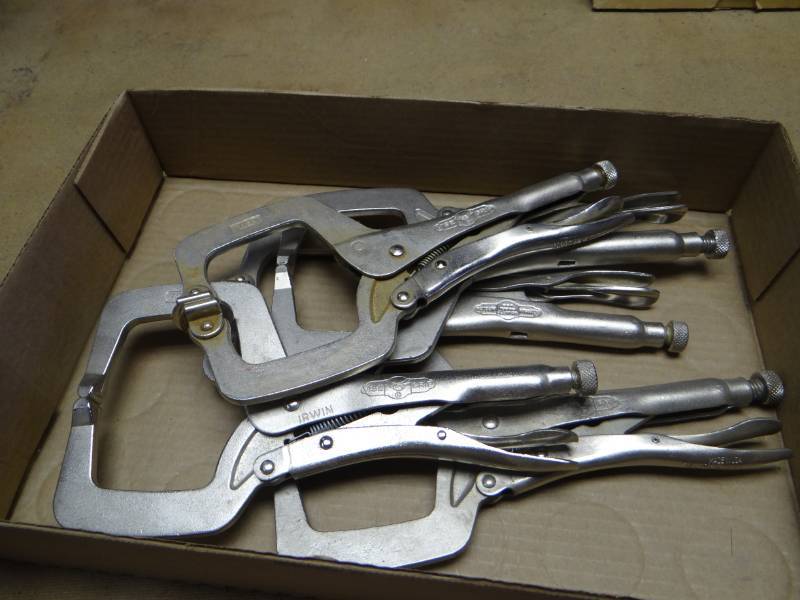 lot 19249 image: Lot of vise grips.