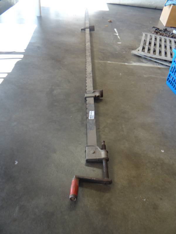 lot 19444 image: Large bar clamp.