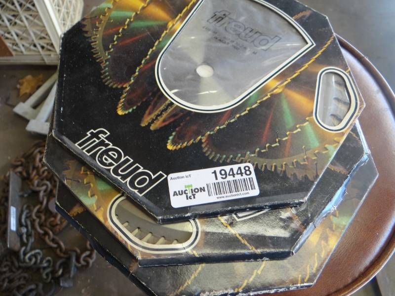 lot 19448 image: 1 New & 2 useed freud saw blades.