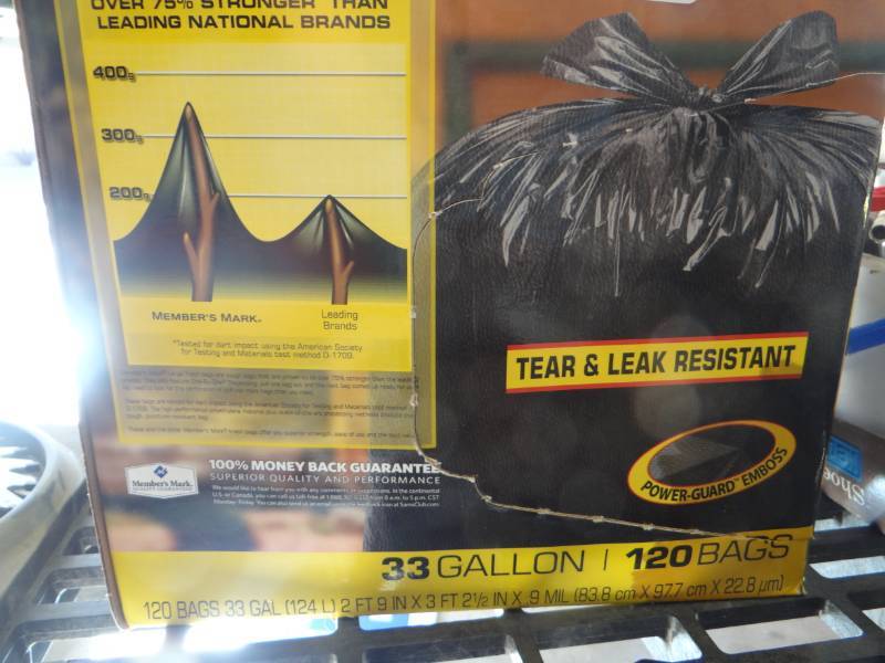 lot 19469 image: Trash bags.