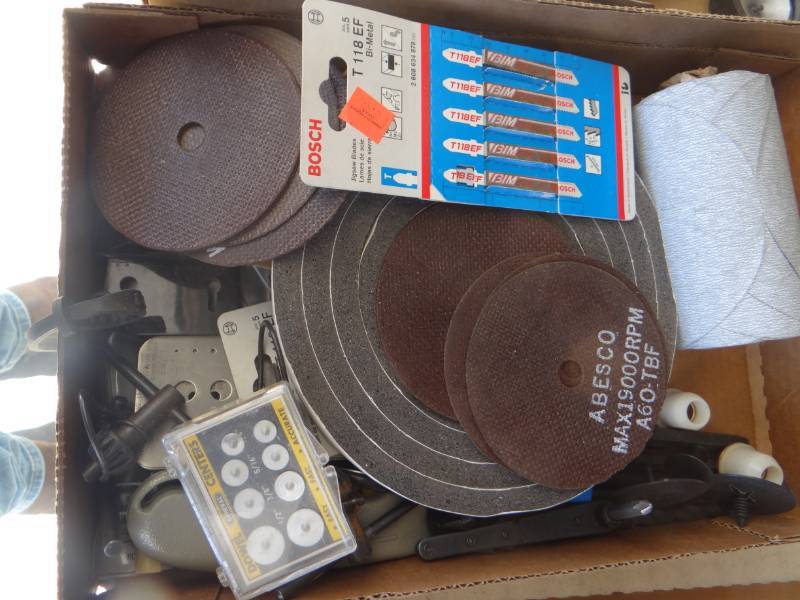 lot 19478 image: Lot of cut off wheels, bosh blades, dowels & more.