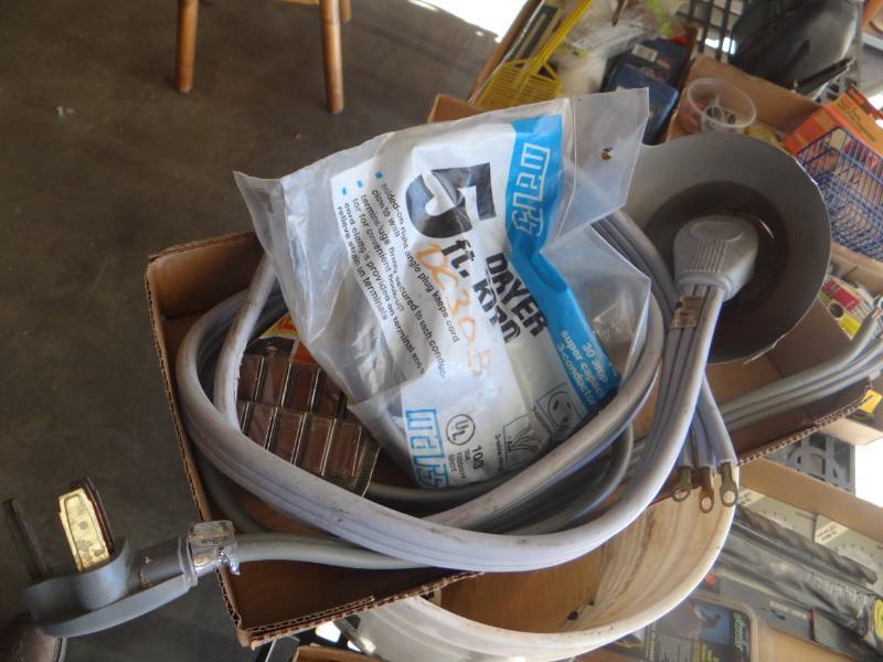 lot 19489 image: Lot of dryer cords.