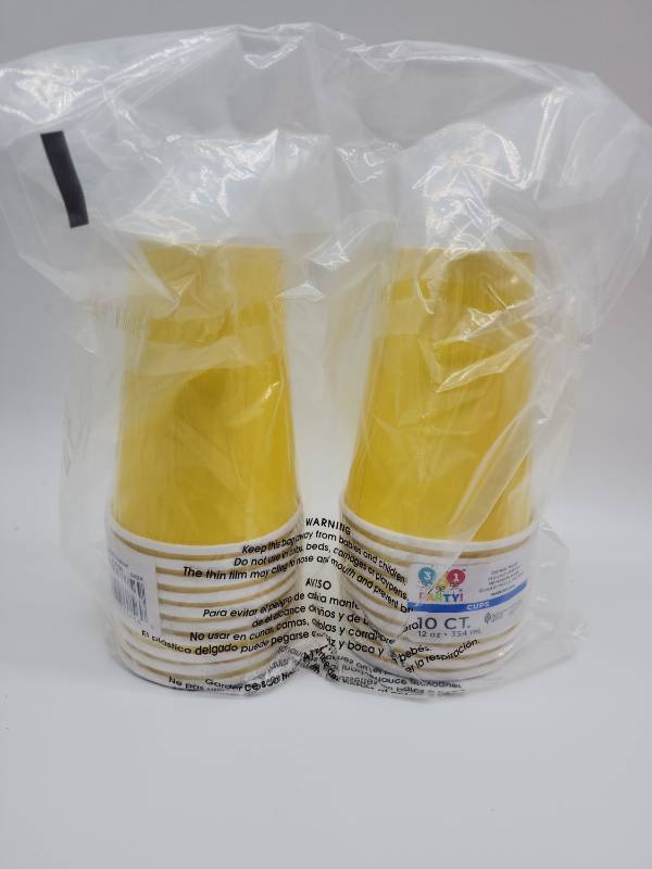 lot 69014 image: Yellow Party Cups, 20 Total  - Retail $0